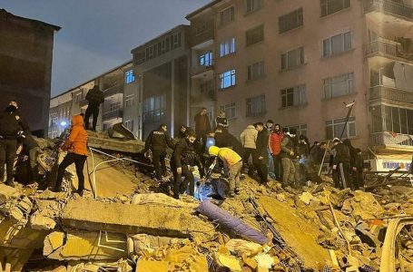 Austria dhe Gjermania pezullojnë operacionet e shpëtimit në Turqi