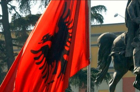 E hëna ditë zie kombëtare në Shqipëri për viktimat e tërmetit në Turqi