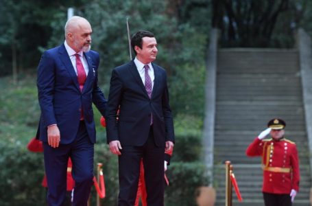 Rama flet për takimin në Bruksel: Askush të mos e akuzojë Albin Kurtin për tradhti, ka bërë gjënë e duhur