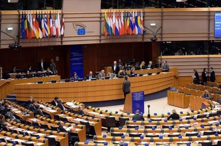 Komisioni Evropian miraton 10 milionë euro për të ndihmuar fëmijët jetimë të luftës në Ukrainë