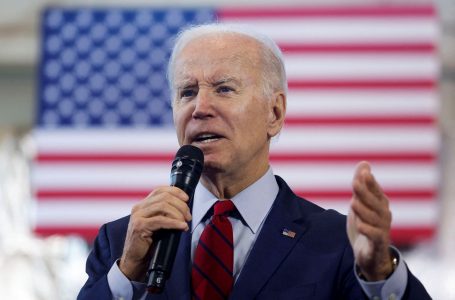 Një vit nga masakra në Teksas, Biden sërish thirrje për kontrollin e armëve