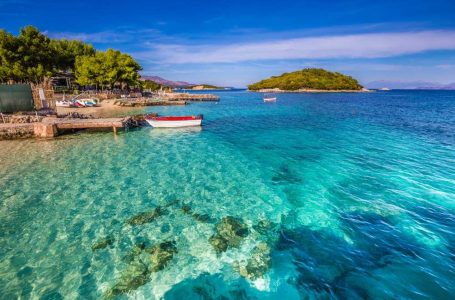 Ftesa e “The Sun” për turistët: Harrojini Maldivet, shkoni në Shqipëri!