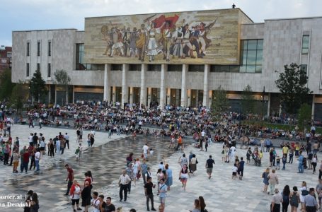 Shtesa natyrore e popullsisë afër zeros në Shqipëri, lindjet më të ulëtat që nga viti 1934