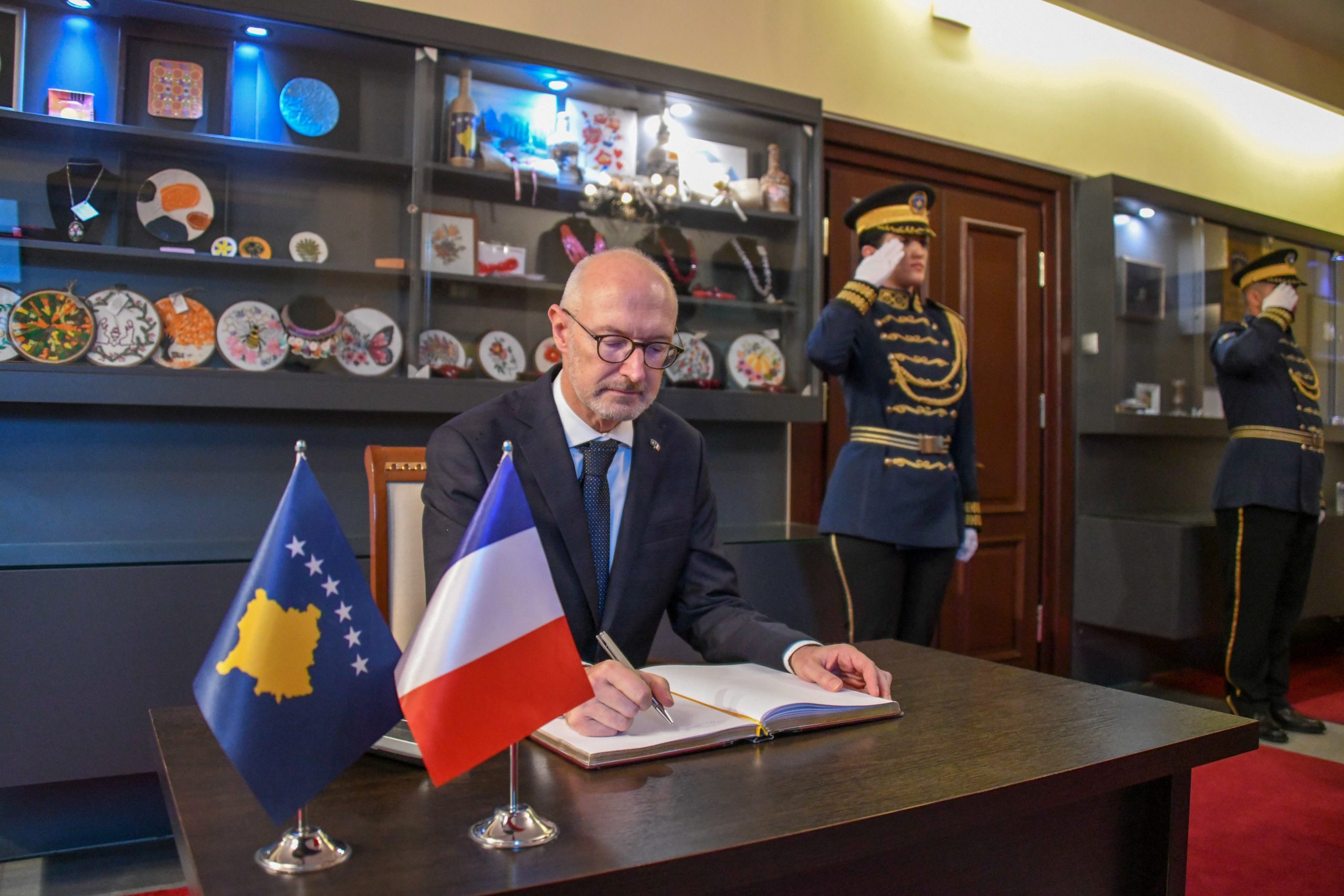 Ambasadori francez në Kosovë: Do të ndjekim më vëmendje respektimin e marrëveshjeve