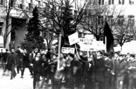 42 vjet nga demonstrata studentore e 11 marsit