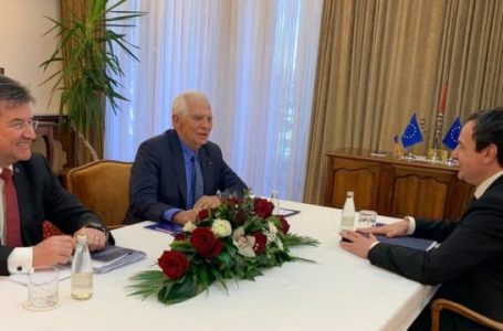 Kryeministri Kurti takohet me Borellin dhe Lajçakun