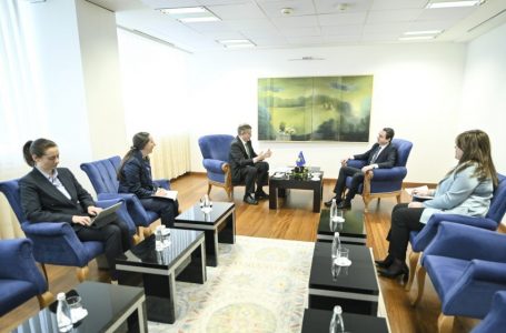 Kurti takon shefin e EULEX-it, diskutojnë për sundimin e ligjit