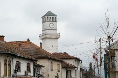 Ora në “Sahat Kullën” në Gjakovë është jashtë funksionit