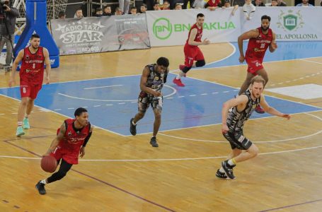 Konfrontim fizik në mes dy basketbollistëve të KB “Vëllaznimi”