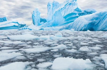 Gjatë 10 viteve janë shkrirë rreth 3 miliardë tonë akull
