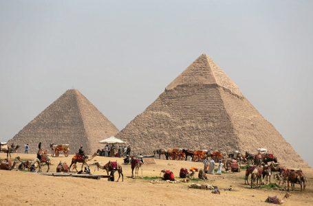 Çfarë e shkaktoi rënien e Egjiptit të lashtë?