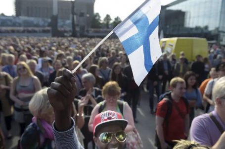 Finlanda ofron udhëtime falas për t’i mësuar njerëzve se çfarë është lumturia