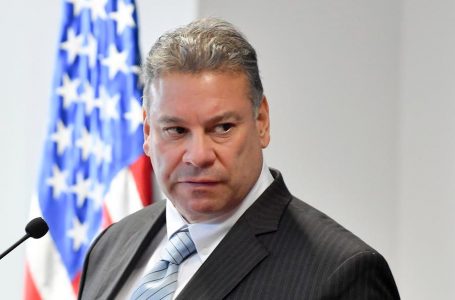 Escobar: Nuk lejojmë një lider ta diktojë kursin e stabilitetit rajonal