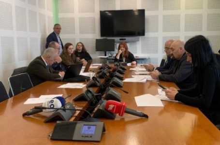 Komisioni për Shëndetësi miraton Projektligjin për çmimin e produkteve medicinale