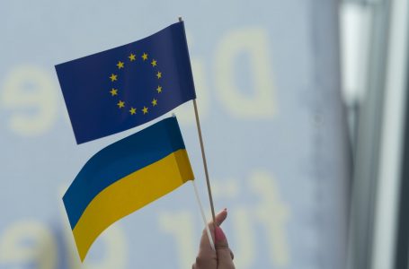 Negociatat për hyrjen e Ukrainës në BE duhet të fillojnë këtë vit, kërkon kryeministrja e Estonisë