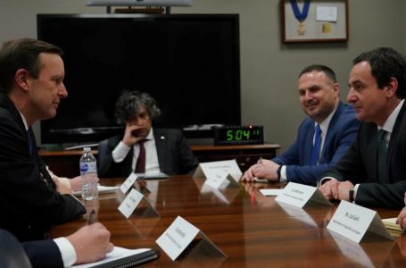 Senatori amerikan Murphy: Kosova mund të vë në jetë një shkallë të kufizuar të vetëqeverisjes për serbët