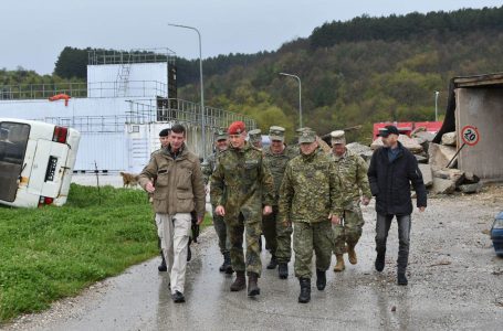 Drejtori i NALT-it vizitoi Gardën Kombëtare të FSK-së