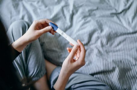 OBSH: Një në gjashtë persona në mbarë botën vuan nga infertiliteti