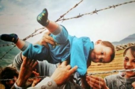 Eksodi i shqiptarëve nga Kosova përkujtohet në Bllacë