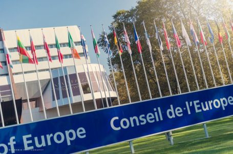 ​Szunyog e bën të qartë: Anëtarësimi i Kosovës në KiE nuk varet nga BE-ja