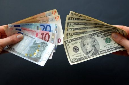 Luhatje në tregun valutor, ja sa shitet dhe blihet sot kursi i këmbimit