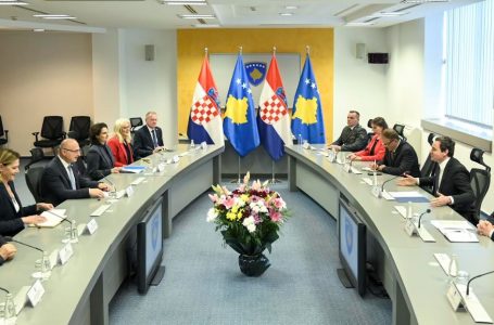 ​Kurti: Kroacia, model që duhet ndjekur për respektimin e të drejtave të minoriteteve