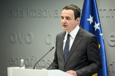 Kurti: Libri “Tmerri ka emër”, kontribut i çmuar në dokumentimin e keqtrajtimit të të burgosurve në Serbi