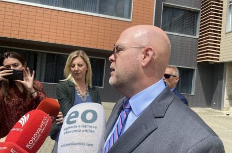 Hovenier: Situata është thellësisht shqetësuese, mos të përdoret dhunë për të hyrë në objektet në veri