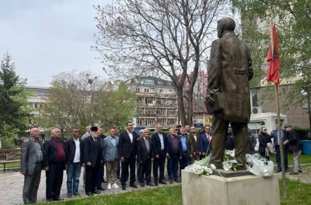 Kundërshtohet heqja e emrit të Hasan Prishtinës nga UP-ja, kërkohet të tërhiqet rektori