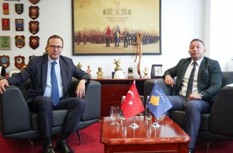 Mehaj e pret në takim ambasadorin turk, flasin për thellim bashkëpunimi