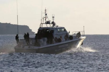 Mbytet anija në Mykonos, humbin jetën 3 persona në kërkim për të zhdukurit e tjerë