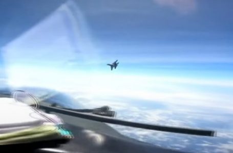 Një aeroplan luftarak kinez iu afrua rrezikshëm një aeroplani amerikan, Pentagoni publikoi videon