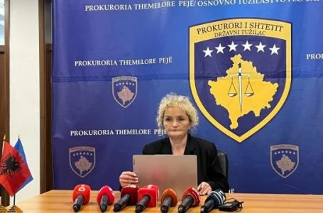 Vrasja e trefishtë në Deçan, ngritet aktakuzës ndaj babait dhe dy djemve të tij