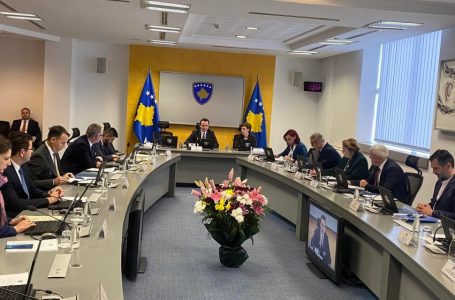 Qeveria miraton sanksione shtesë ndaj Rusisë dhe Bjellorusisë