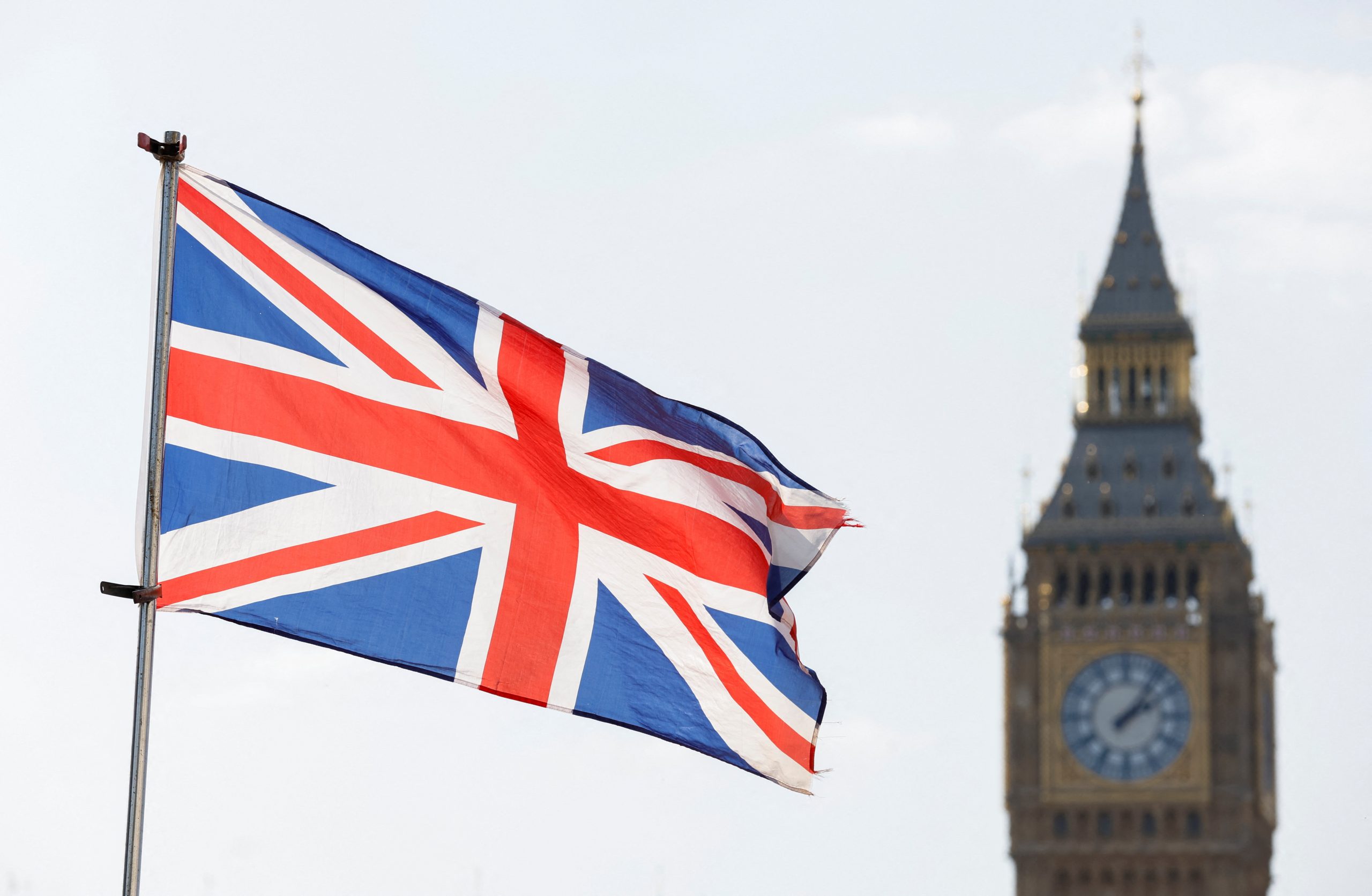 Qeveria britanike nën presion pasi emigracioni rritet në 1.2 milionë