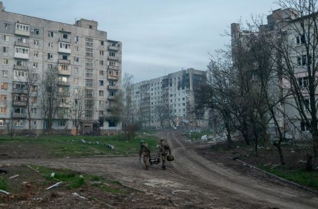 Çfarë po ndodh në Bakhmut dhe pse është i rëndësishëm në luftën Rusi-Ukrainë?