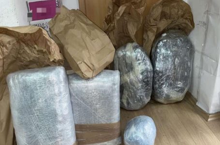 Sekuestrohen 25 kilogramë drogë, pas një aksioni policor në Fushë-Kosovë dhe Obiliq