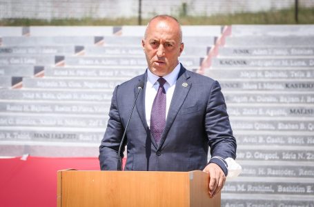 Haradinaj kujton vëllezërit Bytyqi: Serbia vazhdon mohimin e krimeve të luftës