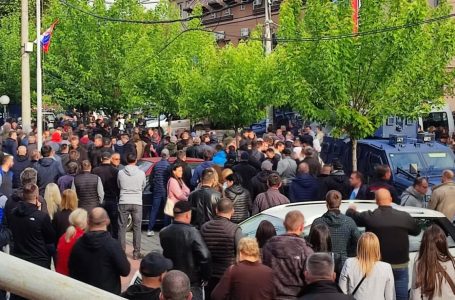 Raportohet se Policia e Kosovës ka hedhur gaz lotsjellës në Zveçan