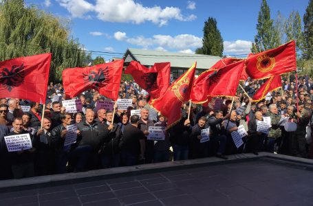 Sot protestojnë veteranët, shkak mospërfshirja në pagën minimale