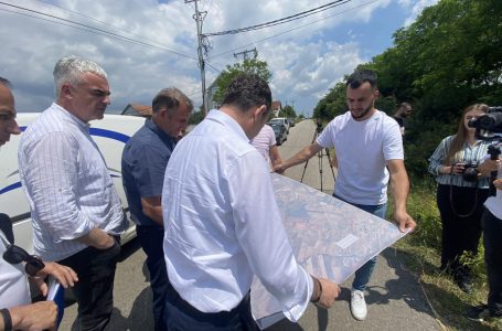 200 hektarë kyçen në sistem të ujitjes, investohen rreth 200 mijë € – Peci e Idrizi inspektojnë nisjen e punimeve për ndërtimin e kanalit
