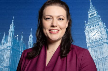 Deputetja britanike reagon pas deklaratës së ShBA-ve për kidnapimin e tre policëve, i quan hipokrizi ndëshkimet ndaj Kosovës