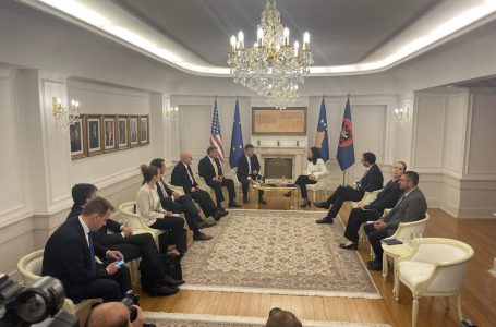 Osmani pret në takim Escobarin dhe Lajçakun
