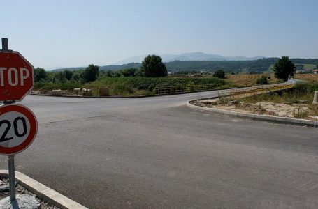 Gjini: Së shpejti vendosen semaforët në udhëkryqin e rrugëve “Bujar Roka” dhe “Ymer Pula”