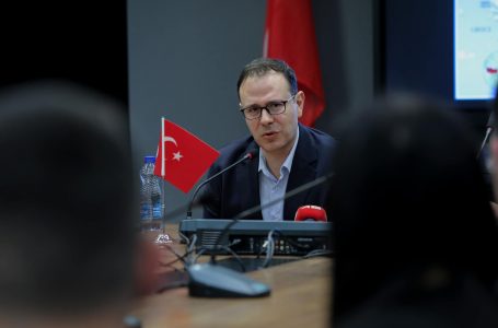 Ambasadori turk: Ardhja e dronëve “Bayraktar TB-2” në Kosovë ishte rezultat i një marrëveshjeje dhe jo një donacioni