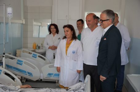 Vitia në klinikën e Gastroenterologjisë: Kërkesat e qytetarëve për shërbim janë rritur, stafi t’i adresojë të gjitha
