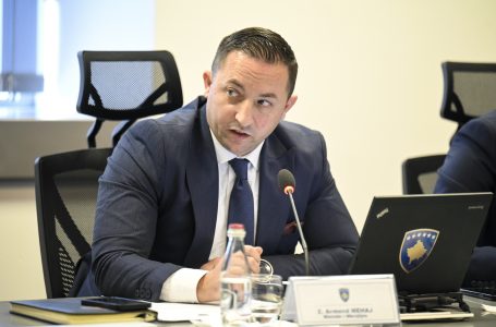 Mehaj: Jemi të përgatitur t’i ofrojmë ndihmë Greqisë për të luftuar zjarret