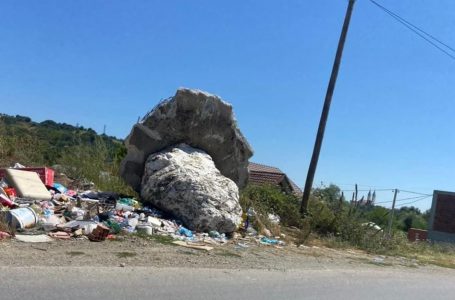 U hoq nga vendi ku u vetëflijua, guri i Nënës Pashkë përfundon në mbeturina