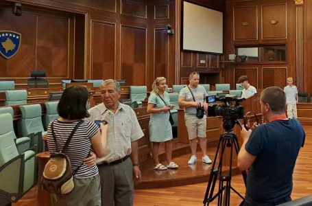 Edhe sot Kuvendi i ka dyert e hapura për bashkatdhetarët