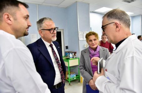 Jep dorëheqje drejtori i Klinikës së Kardiologjisë në QKUK, Lulzim Kamberi